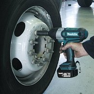 Гайковерт Makita DTW450Z  синий,																											черный