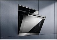 Духовой шкаф Electrolux EOE7C31X нержавеющая сталь, черный