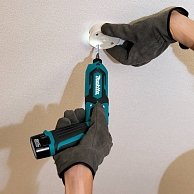 Аккумуляторный шуруповерт Makita  TD 022 DSE   в сумке+ аксессуары (7.2 В, 2 акк., 1.0 А/ч Li-Ion, 1 скор.)